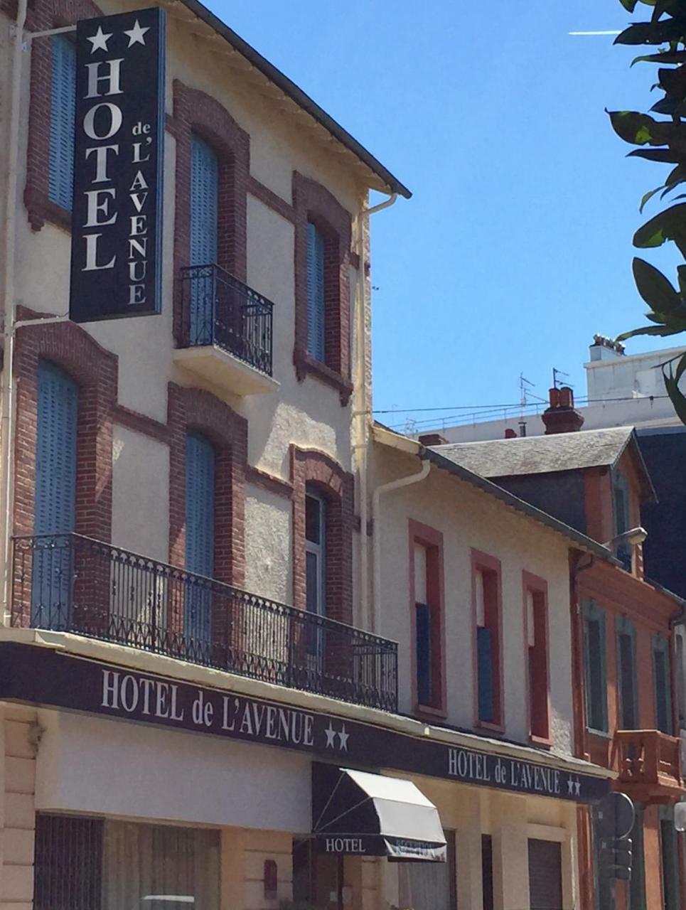 Hotel De L'Avenue Tarbes Bagian luar foto