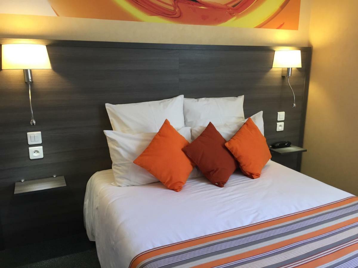 Hotel De L'Avenue Tarbes Bagian luar foto