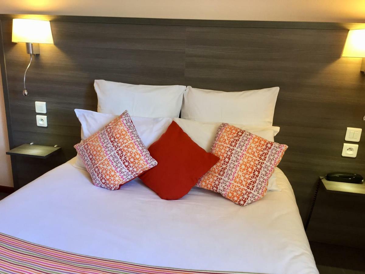 Hotel De L'Avenue Tarbes Bagian luar foto